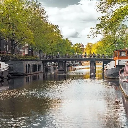 2 Houseboat Prinsengracht Bed & Breakfast