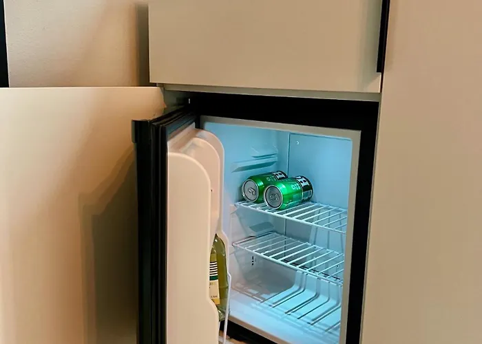 2 Houseboat Prinsengracht Bed and breakfast 3*