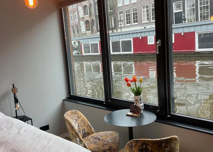 2 Houseboat Prinsengracht Bed and breakfast