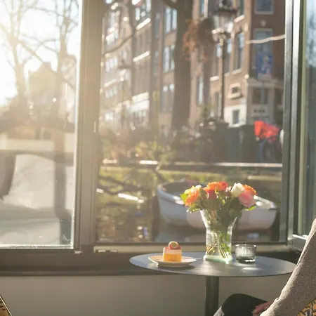 2 Houseboat Prinsengracht Bed & Breakfast