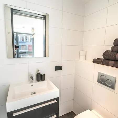 2 Houseboat Prinsengracht B&B *