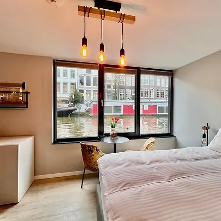 2 Houseboat Prinsengracht Bed & Breakfast