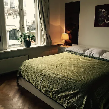 2 Houseboat Prinsengracht B&B